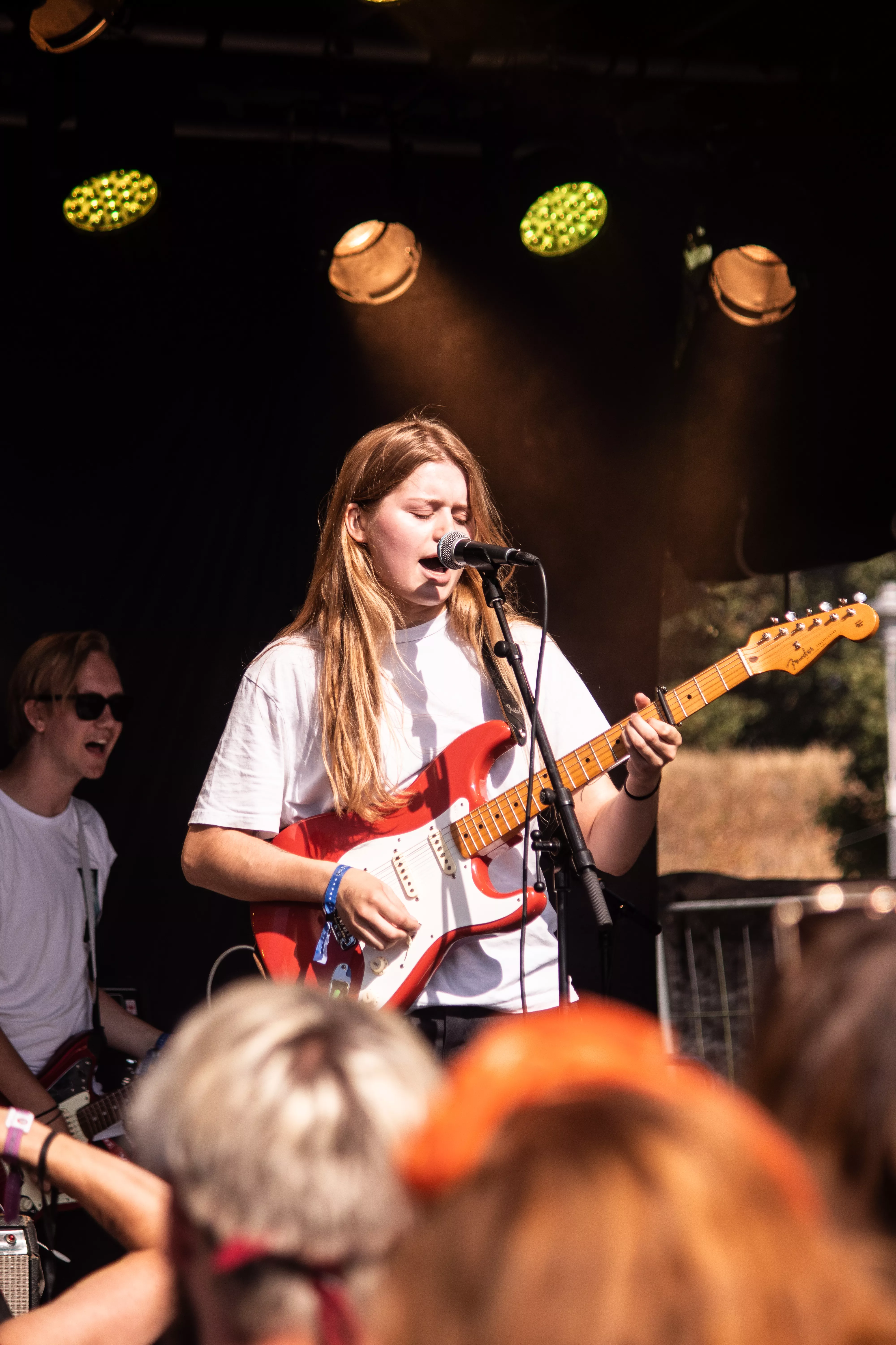 ANMELDELSE: Indiedebut taler til ungdommens usikkerheder