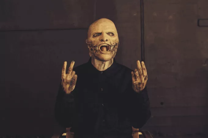 Kom tæt på Slipknots nye, uhyggelige masker