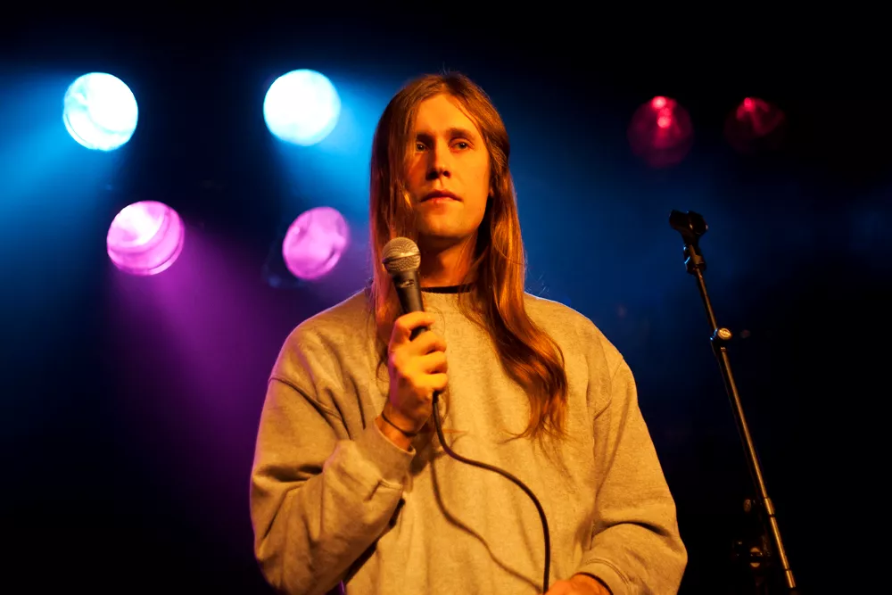 ANMELDELSE: Pejsemusik for lurendrejere