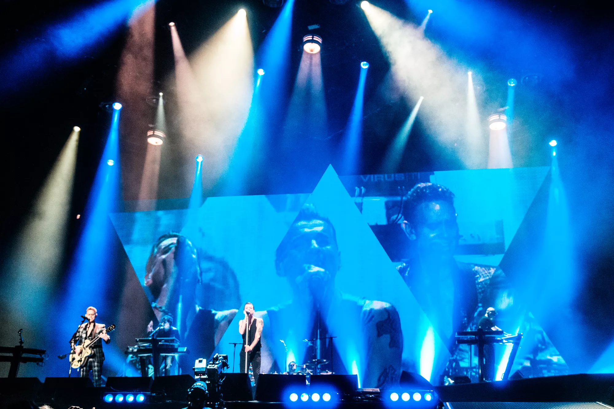 Vind møde med Depeche Mode