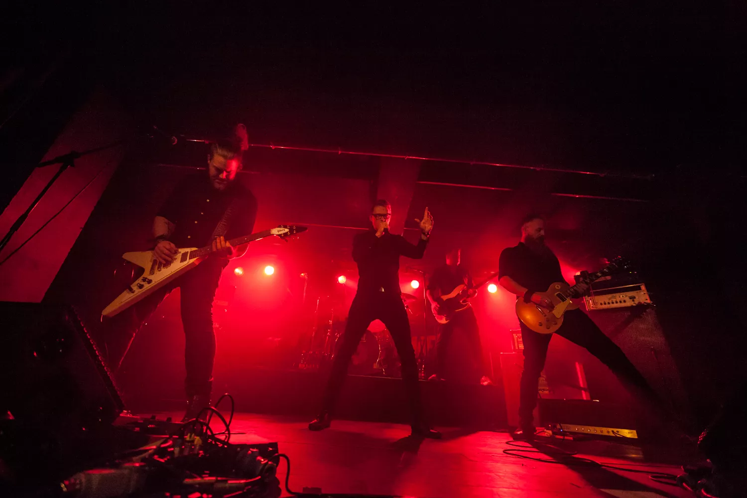 I'll Be Damned opvarmer for Steel Panther i Vega