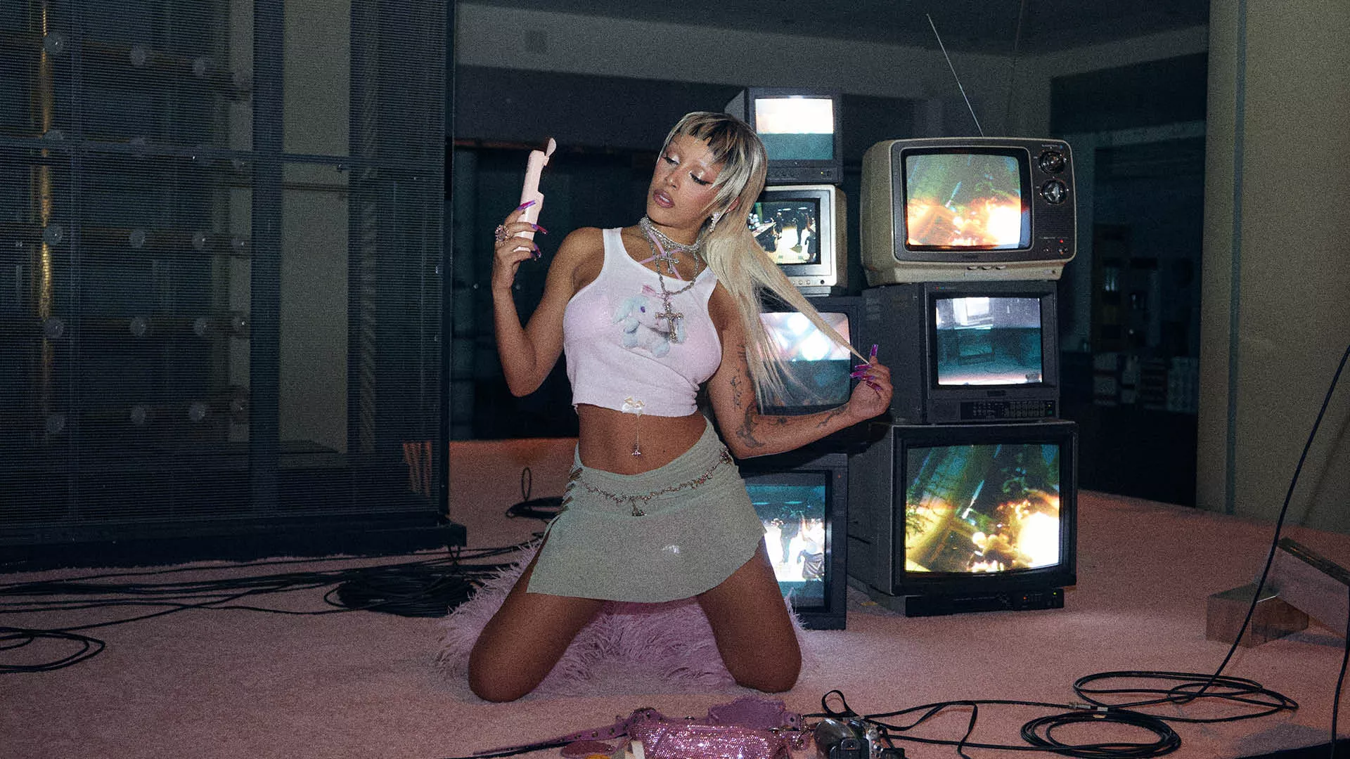 Idag släpper Doja Cat sitt nya album Scarlet.