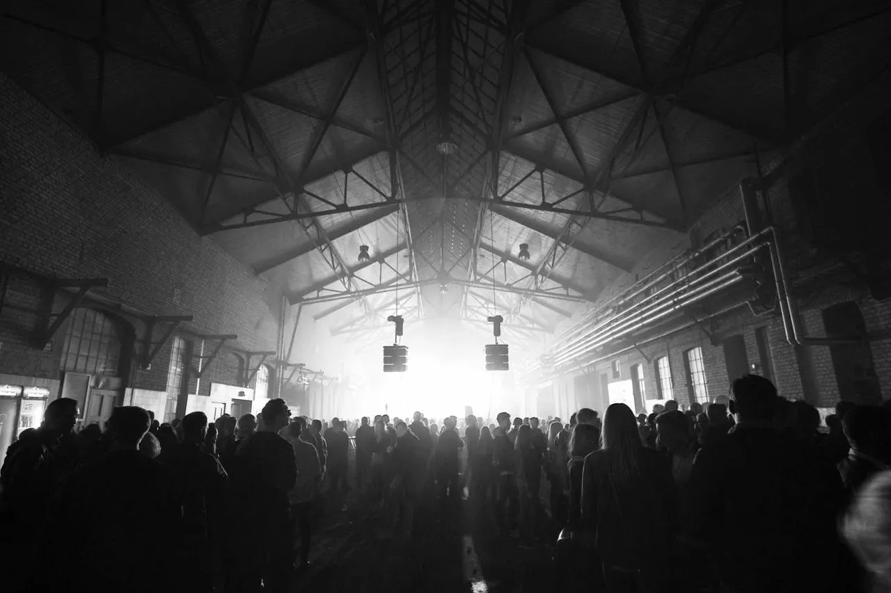 Festivalen delas upp i två etapper