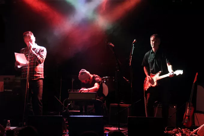 Efne Efterladte emmer stadig af efterår