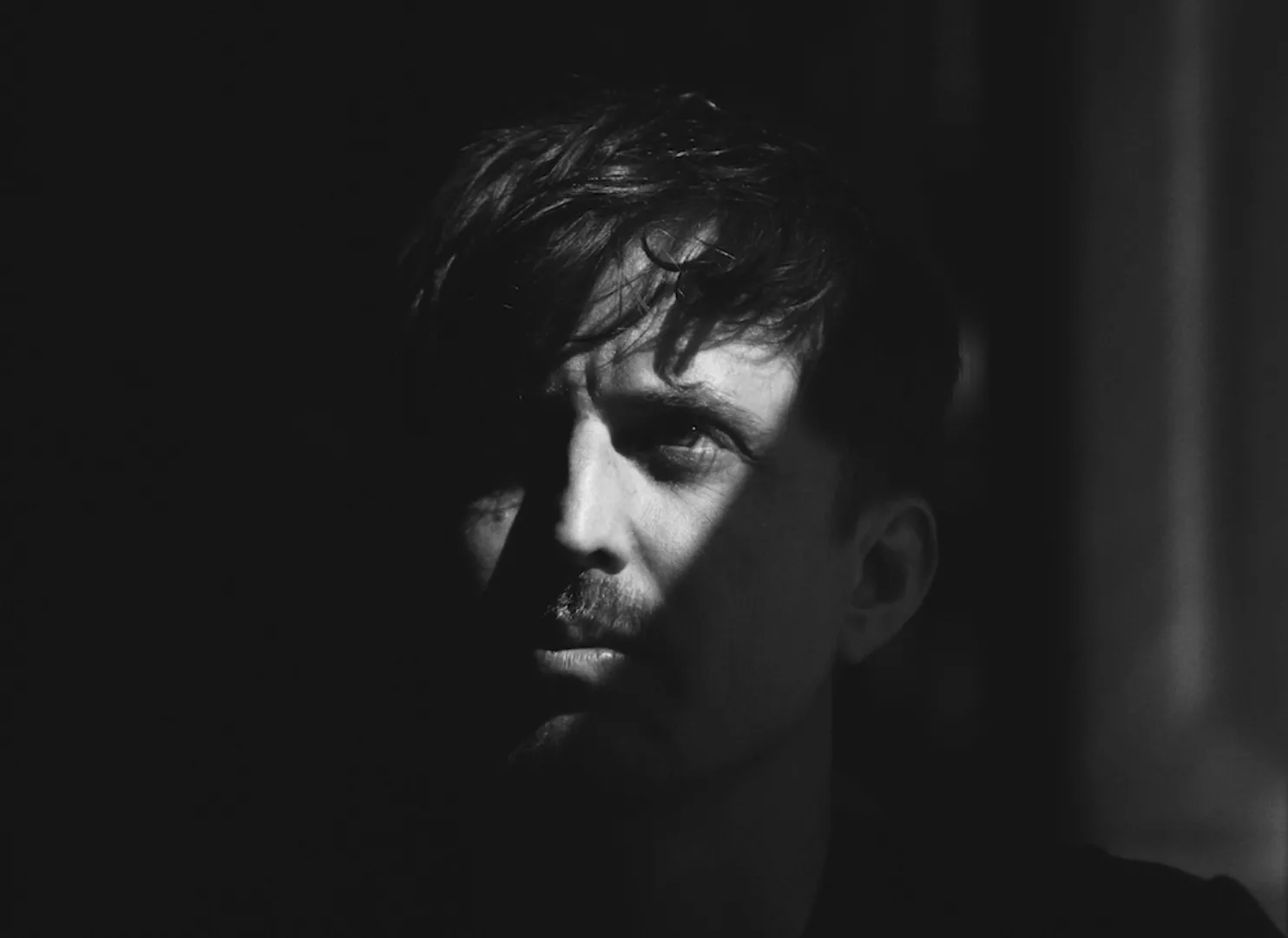 Nyt, smukt og berigende, neoklassisk album