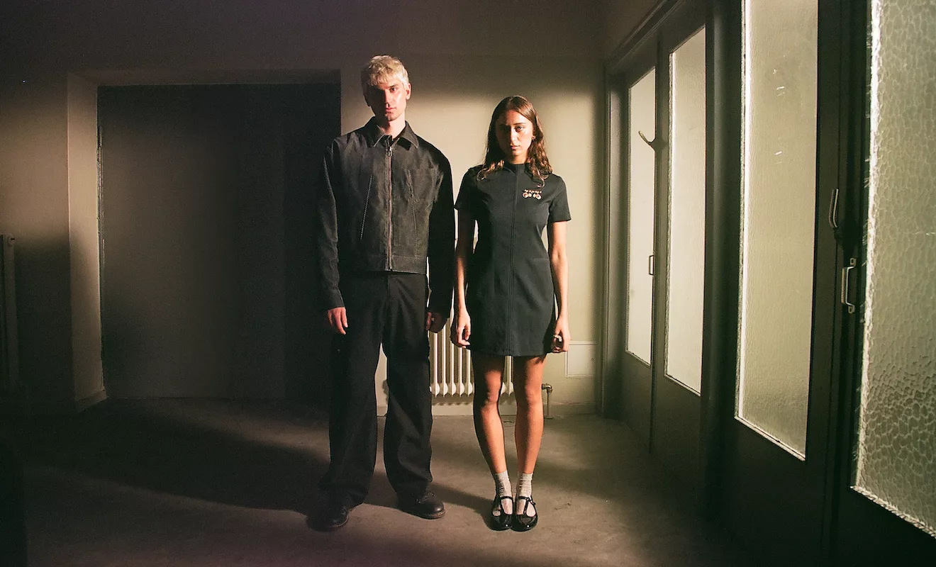 LYT: Søskendeduo trækker dig med ind i et r&b-inspireret indiepop-univers 