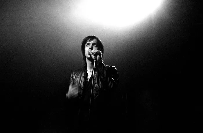 Synthsjokk fra The Strokes