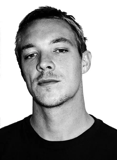 Diplo ger ut bok 