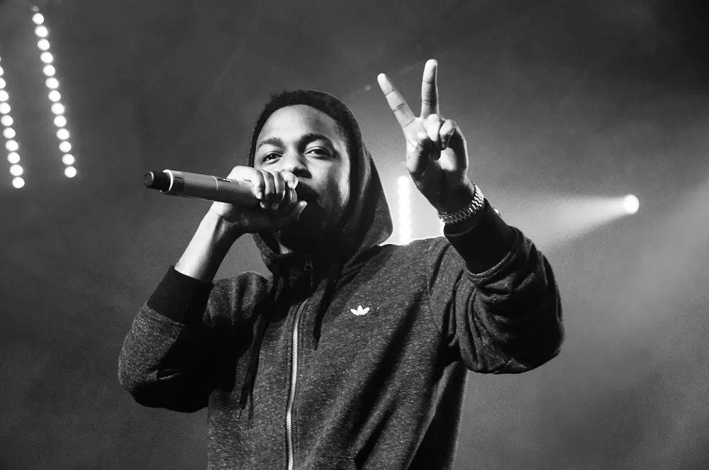 Bannlyser fotografer fra sin kommende turné