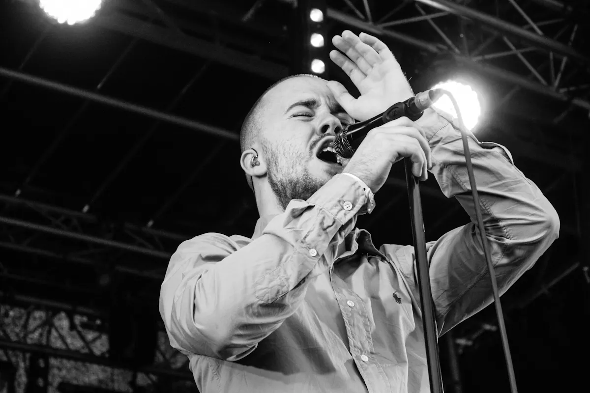 Maverick Sabre: Baglerscenen, Slottsfjell