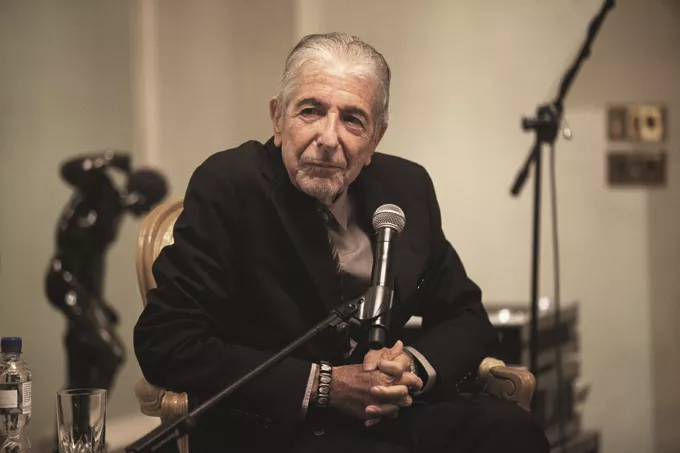 Leonard Cohen begravet hjemme i Canada