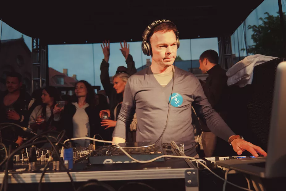 Pete Tong : Distortion Festival, Vor Frue Plads, København