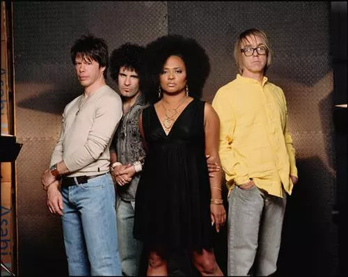 The BellRays: Black Lightning