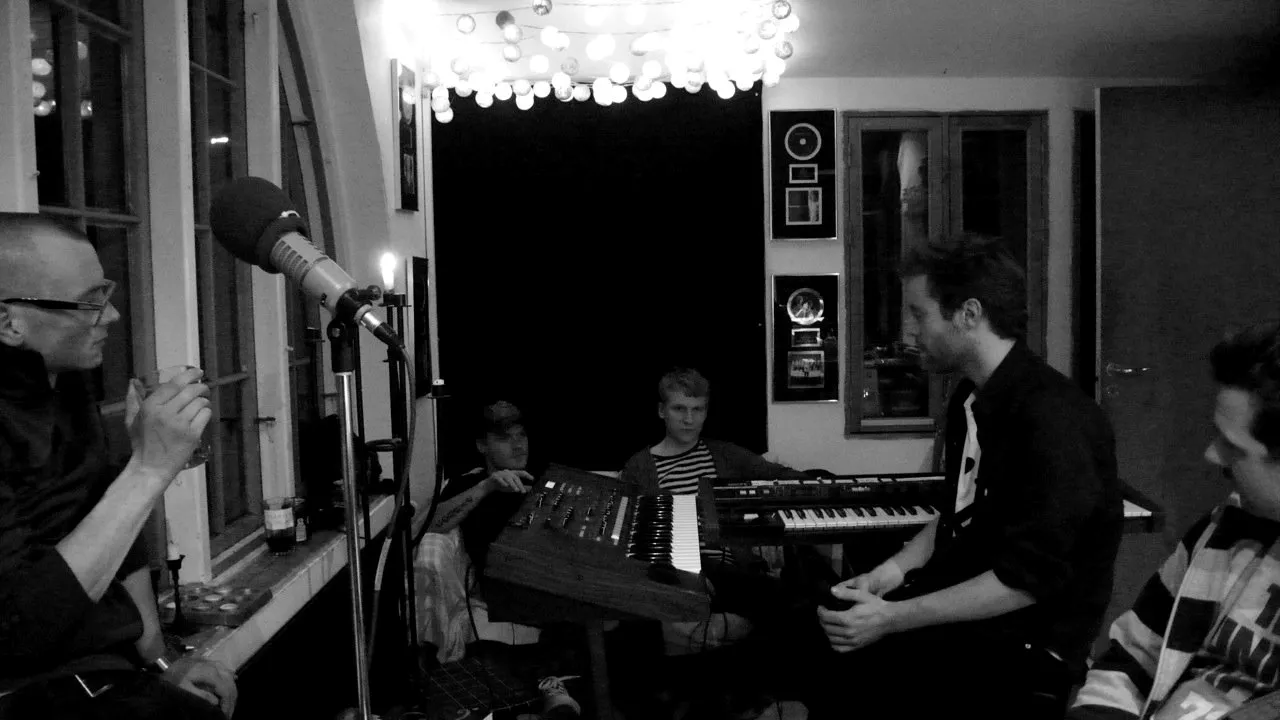 Everybody Loves Drums udgiver ep