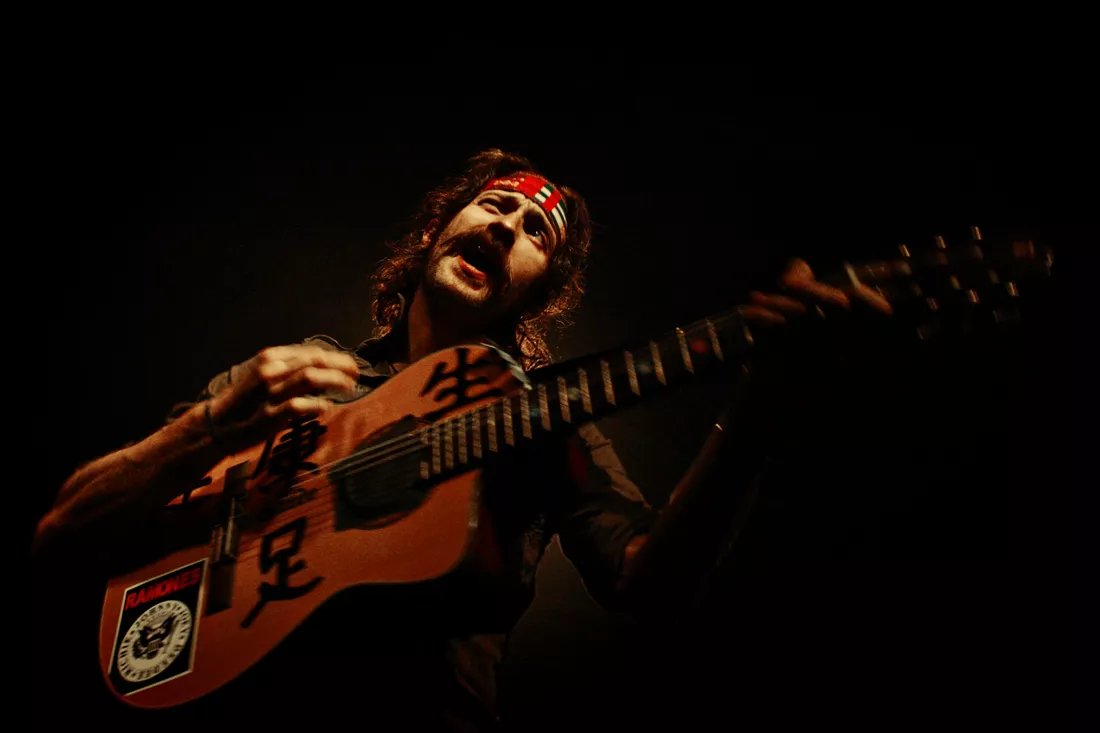 Gogol Bordello vender tilbage