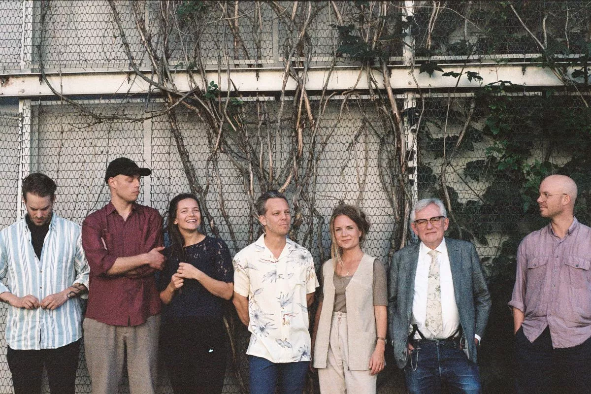 VIDEOPREMIERE: Poetisk generationsmøde