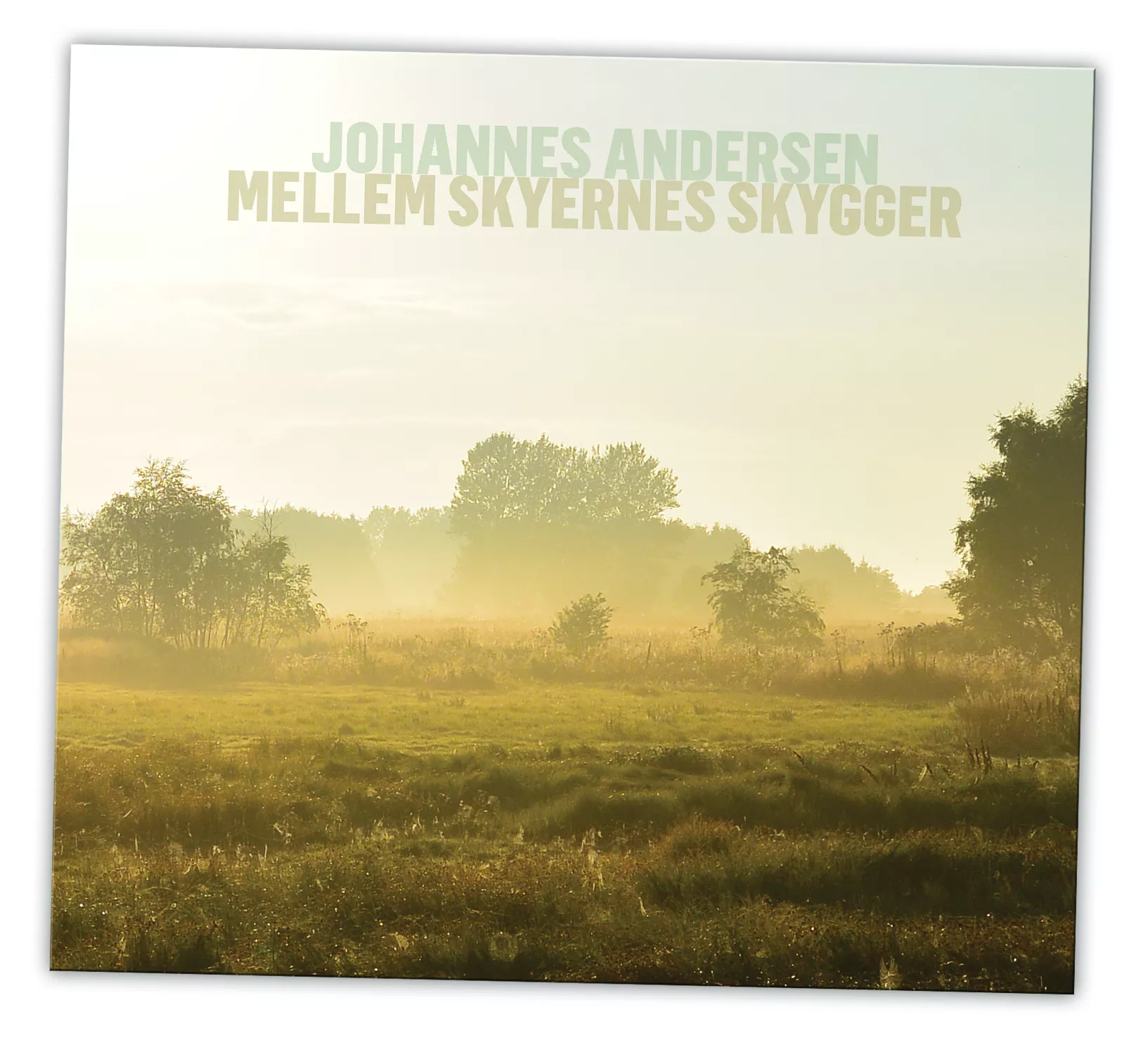 Mellem skyernes skygger - Johannes Andersen
