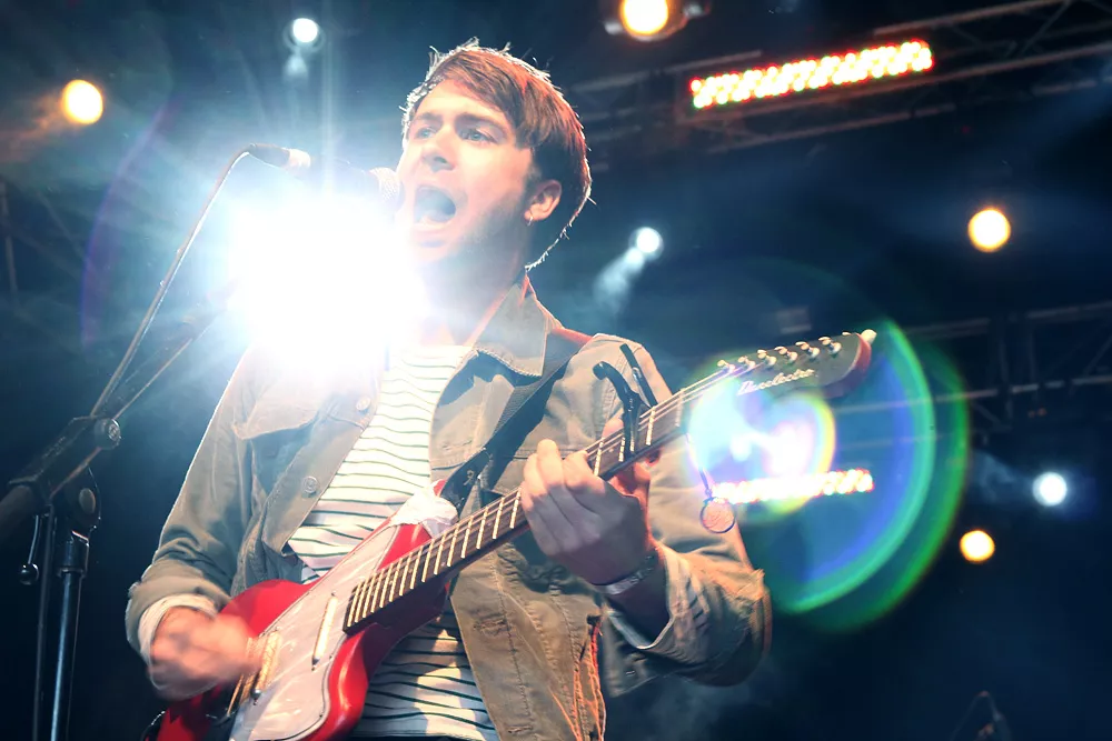 The Vaccines: Peace & Love, Athena