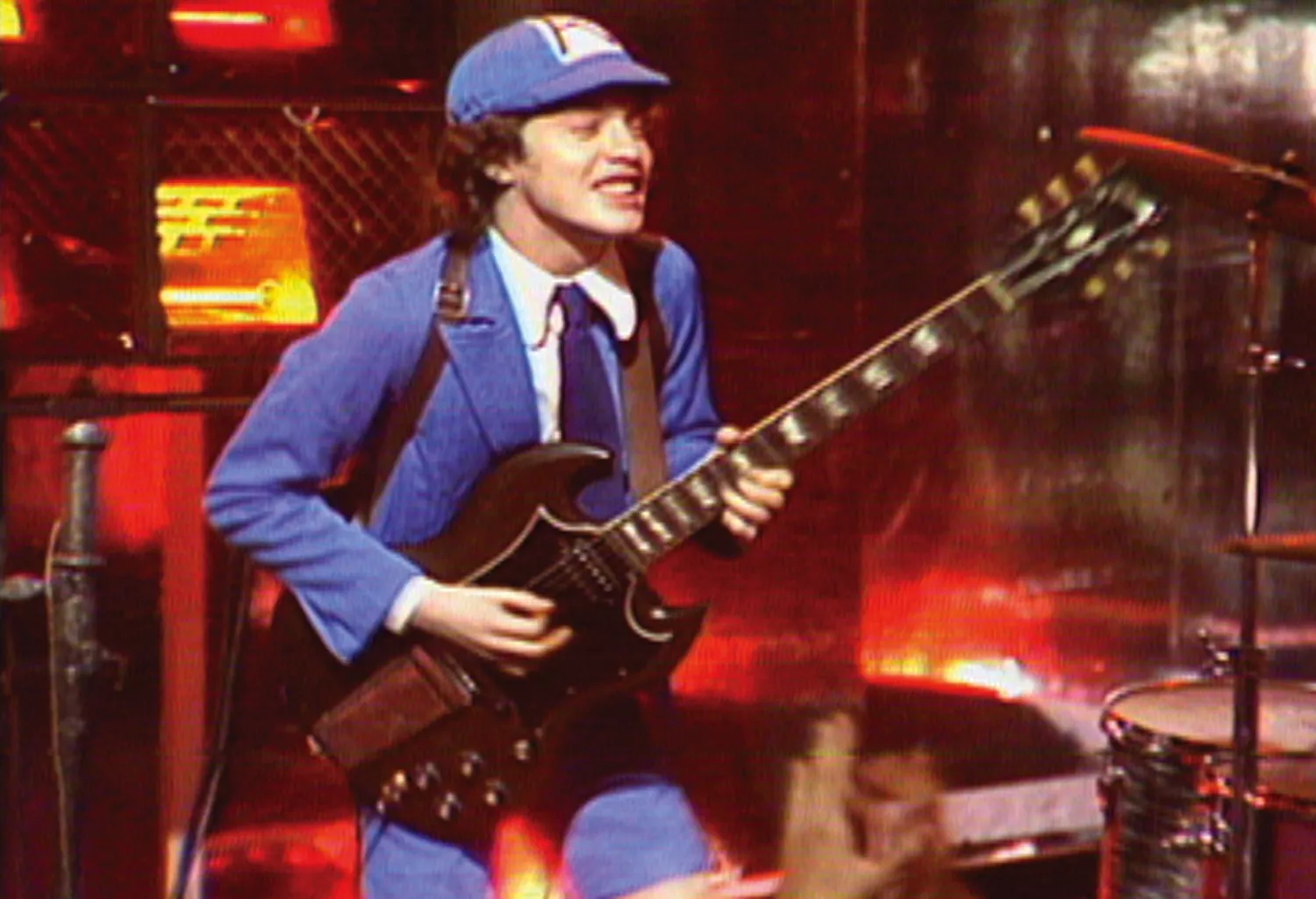 AC/DC rykker på iTunes
