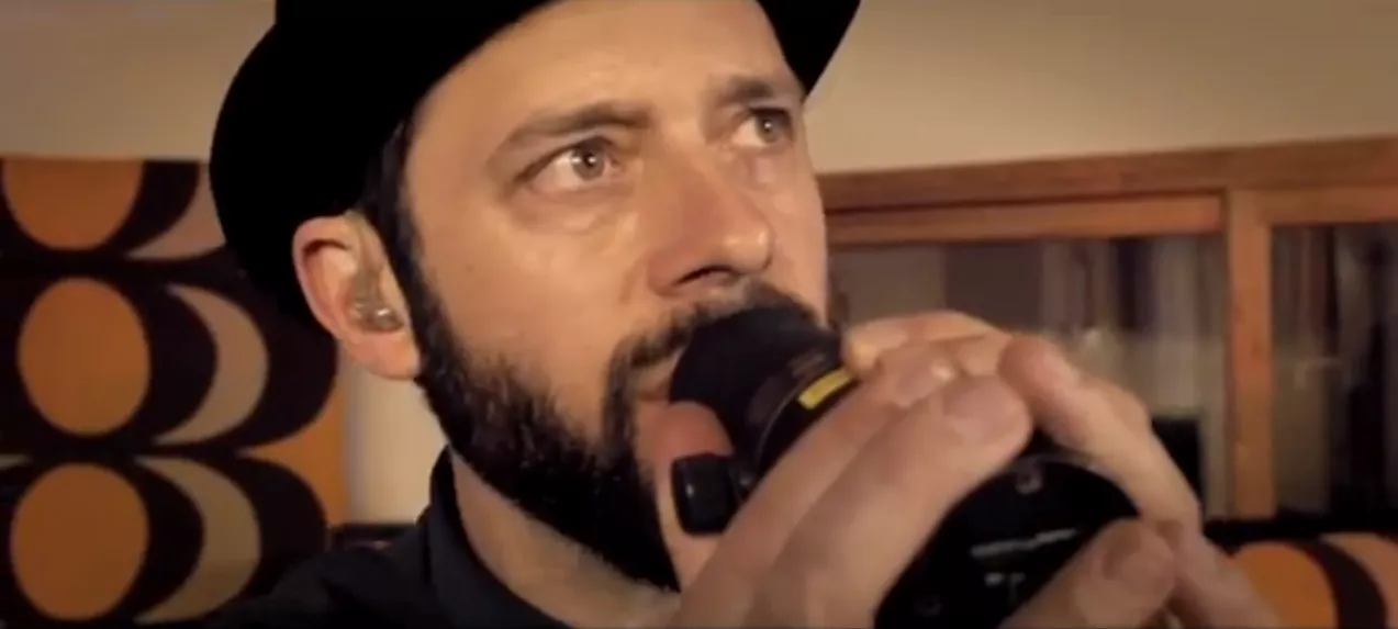 Se Bon Homme fortolke Peter, Bjorn & John