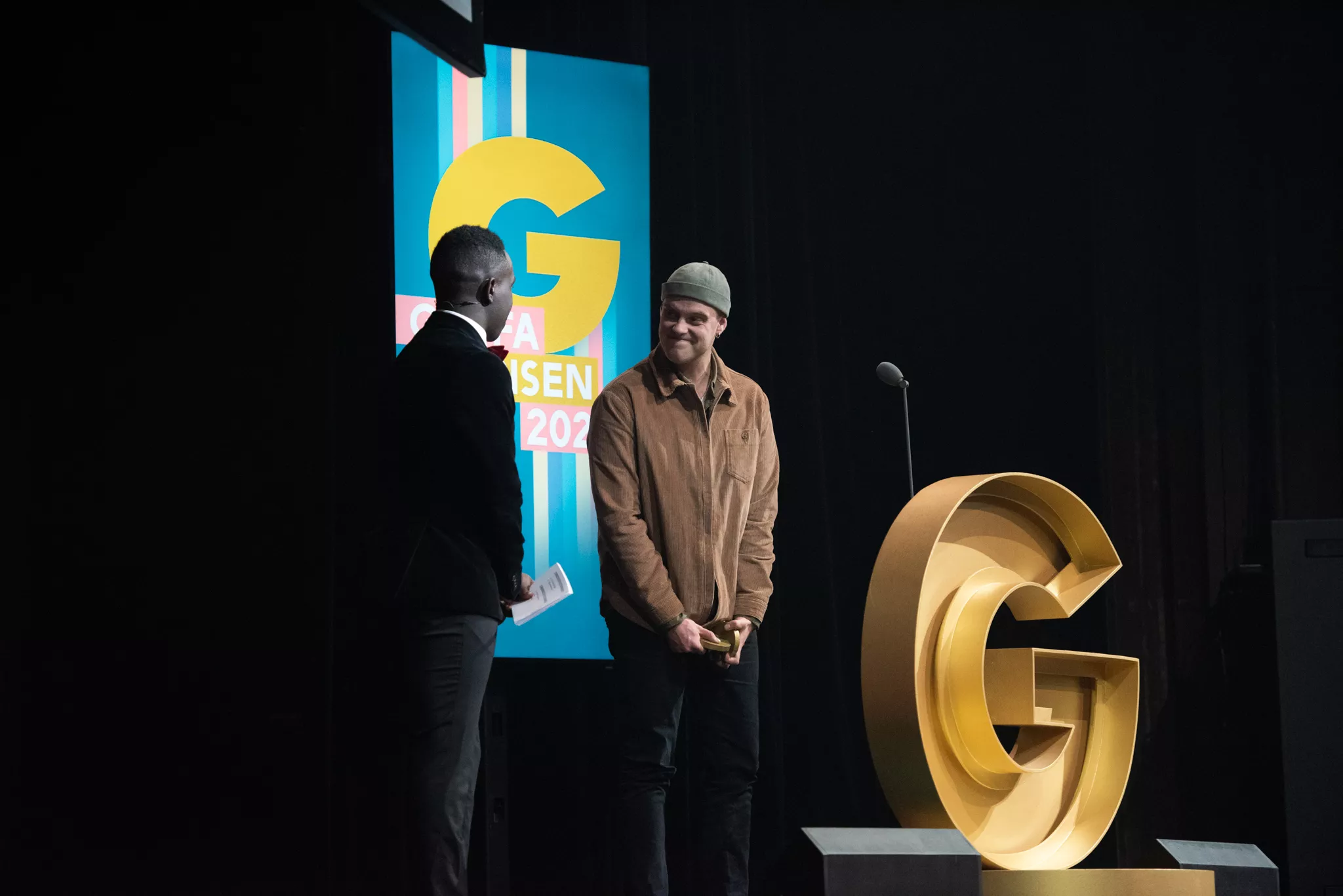 Fire priser og et stort smil: Hjalmer er GAFFA-Prisens sejrherre