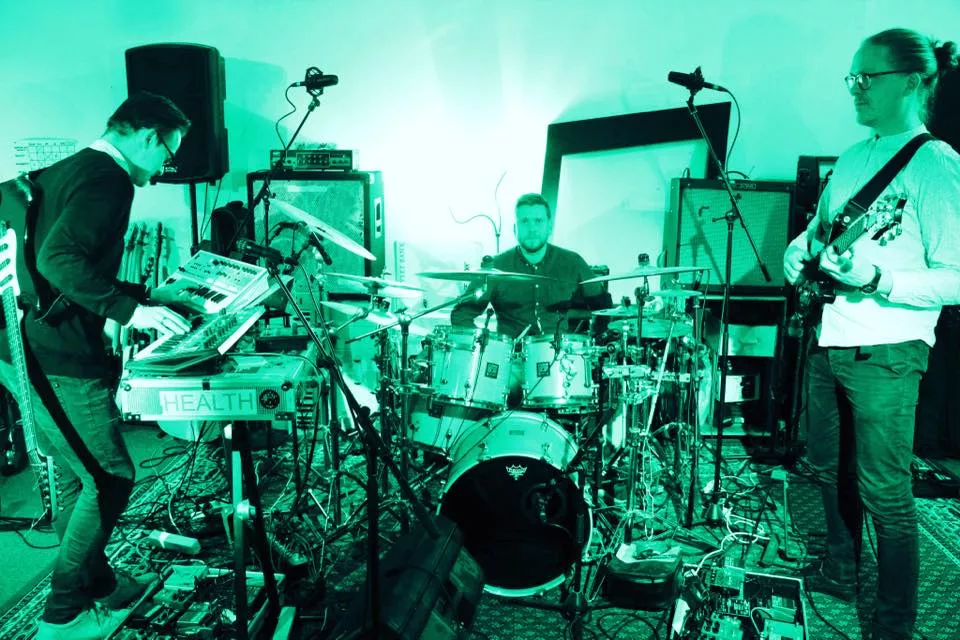 ANMELDELSE: Altforbarmende loops og indre verdensmusik