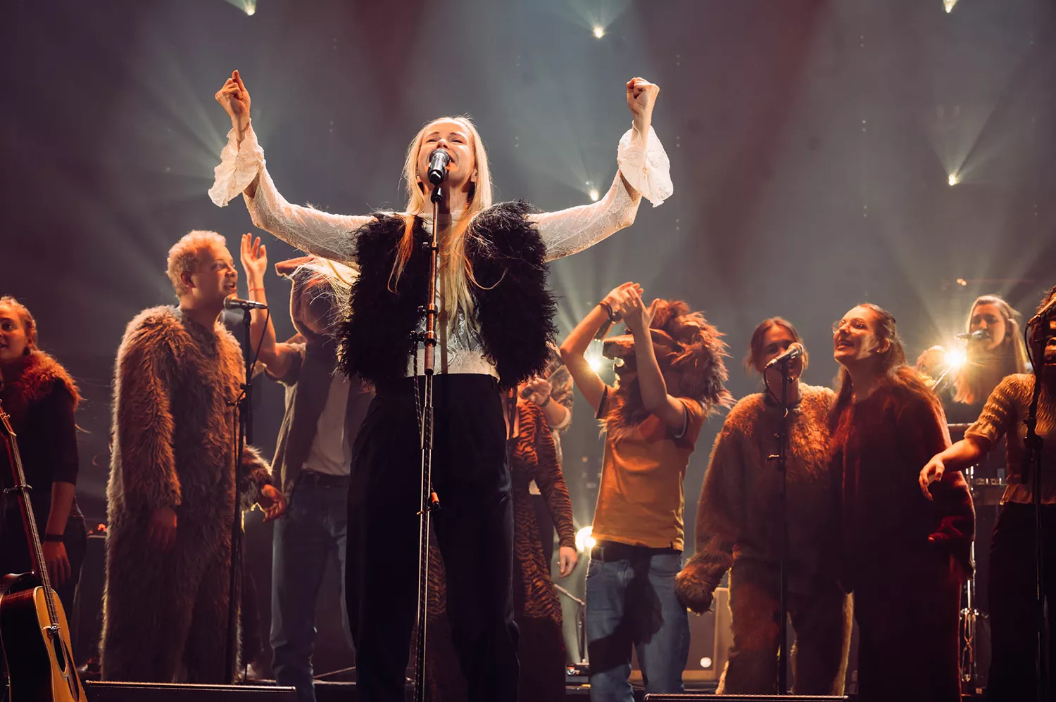 VIDEO: Se Tina Dickow åbne GAFFA-Prisen med dansksprogede sange – og syngende dyr