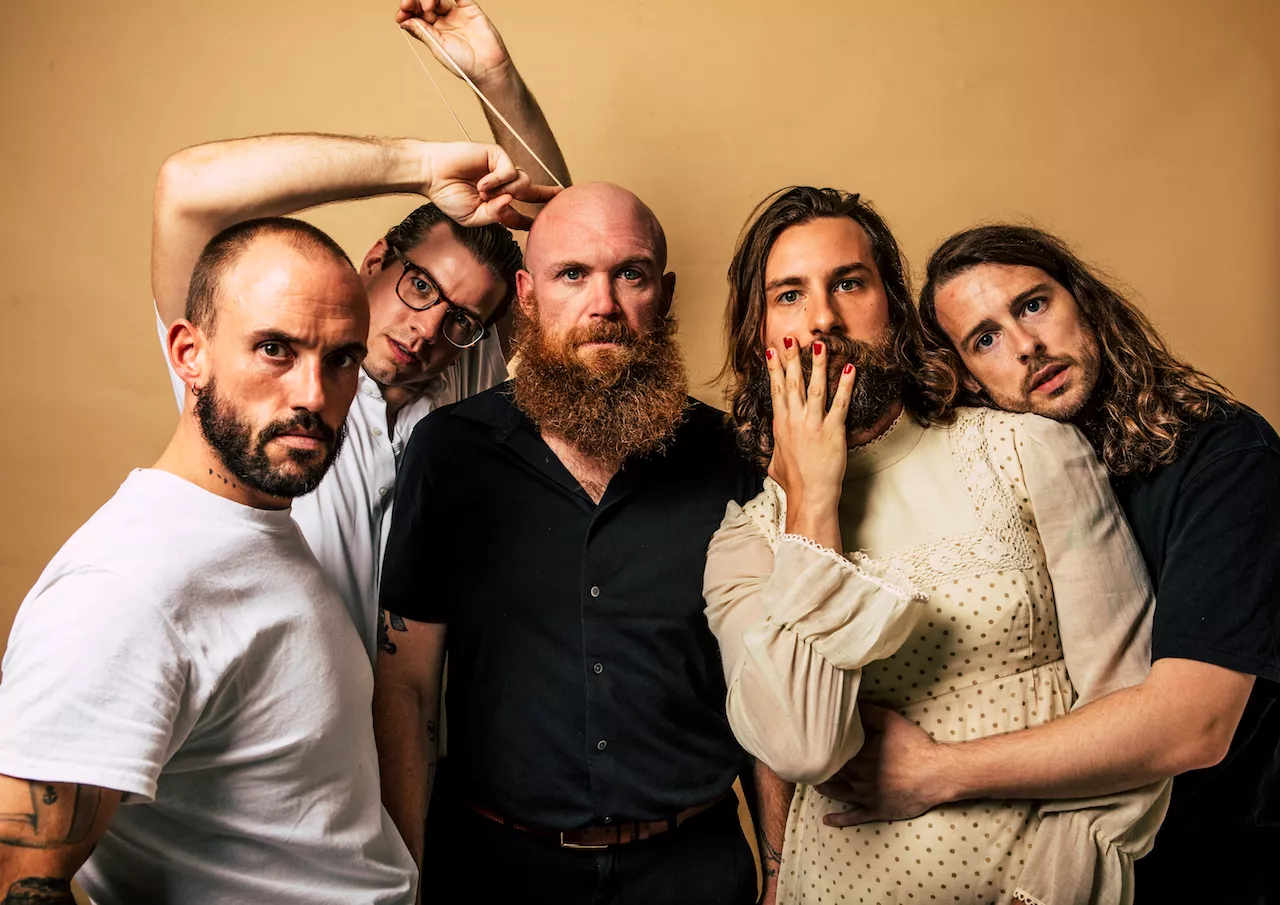 En øvelse i å skrike ut i avgrunnen