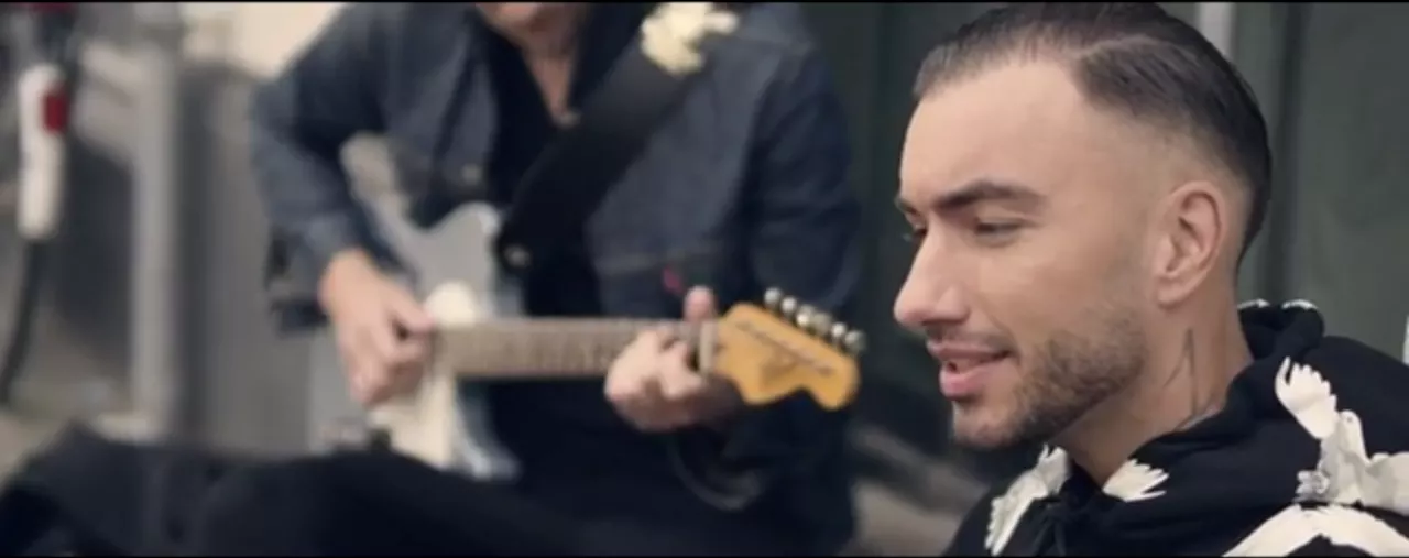 Musikvideopremiere: Joey Moe synes, du er smukkest på en søndag