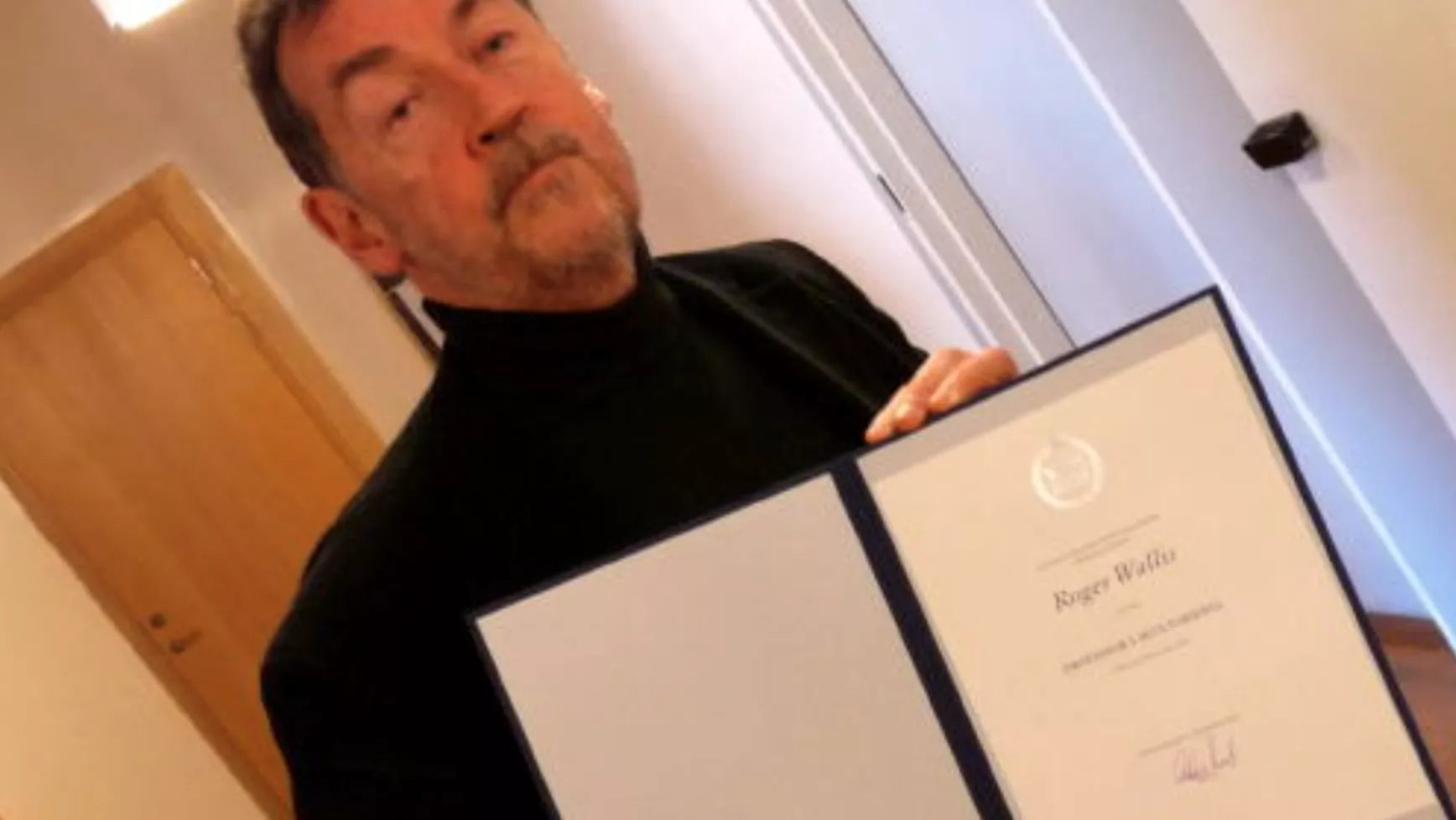 Roger Wallis är död