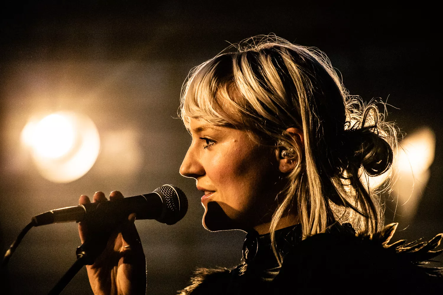 Eksperimenterende elektropop-spire, som gror på lytteren