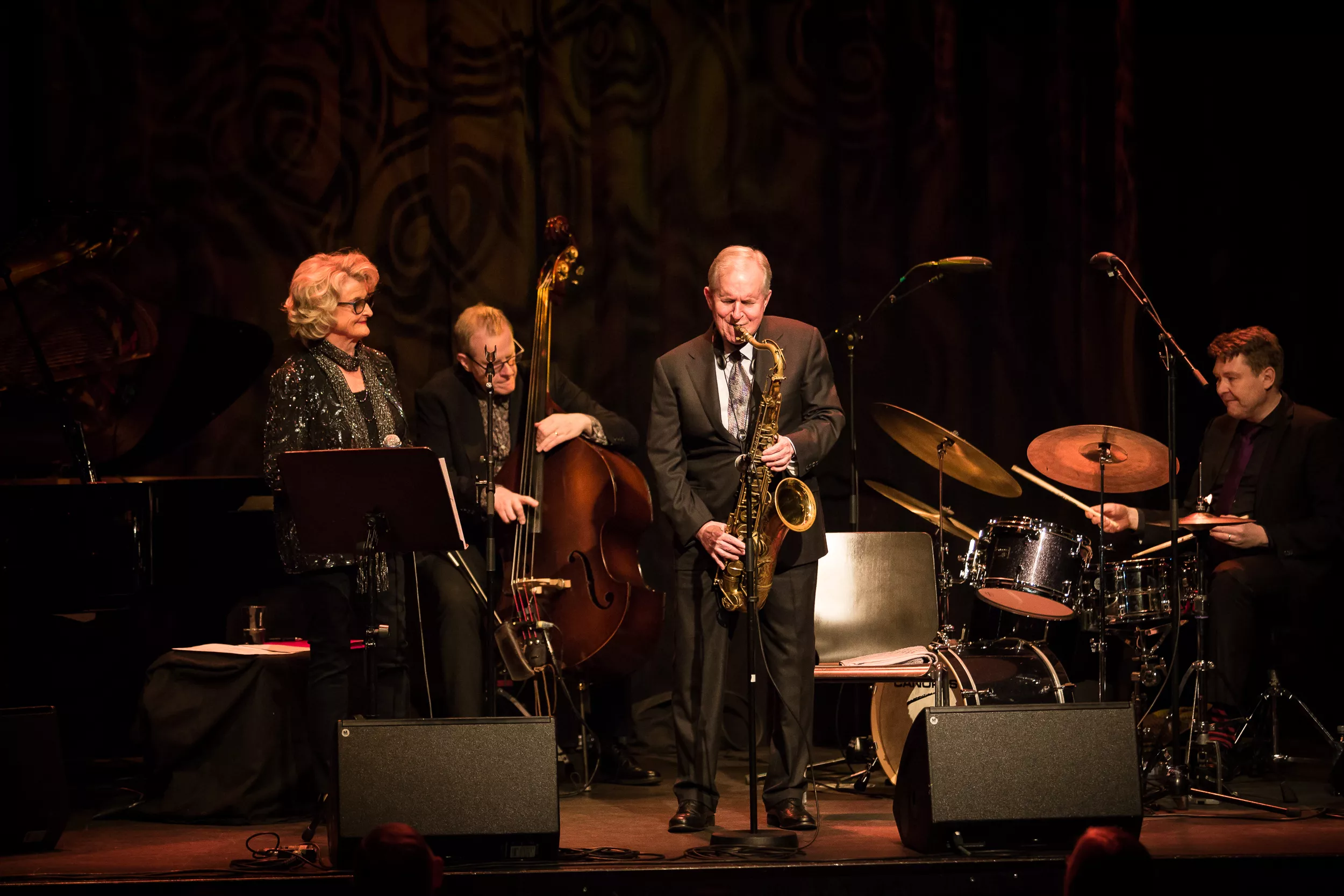 Cosmopolite lader opp til 25-årsfeiring