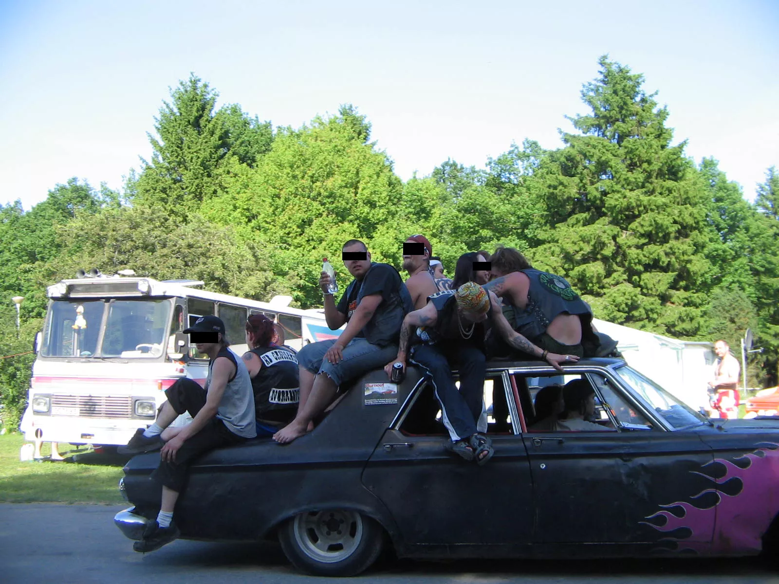 Pumpade musik i raggarbil – åtalas