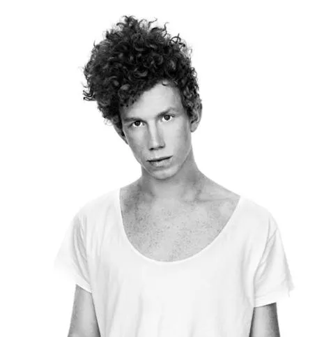 Erik Hassle til Danmark