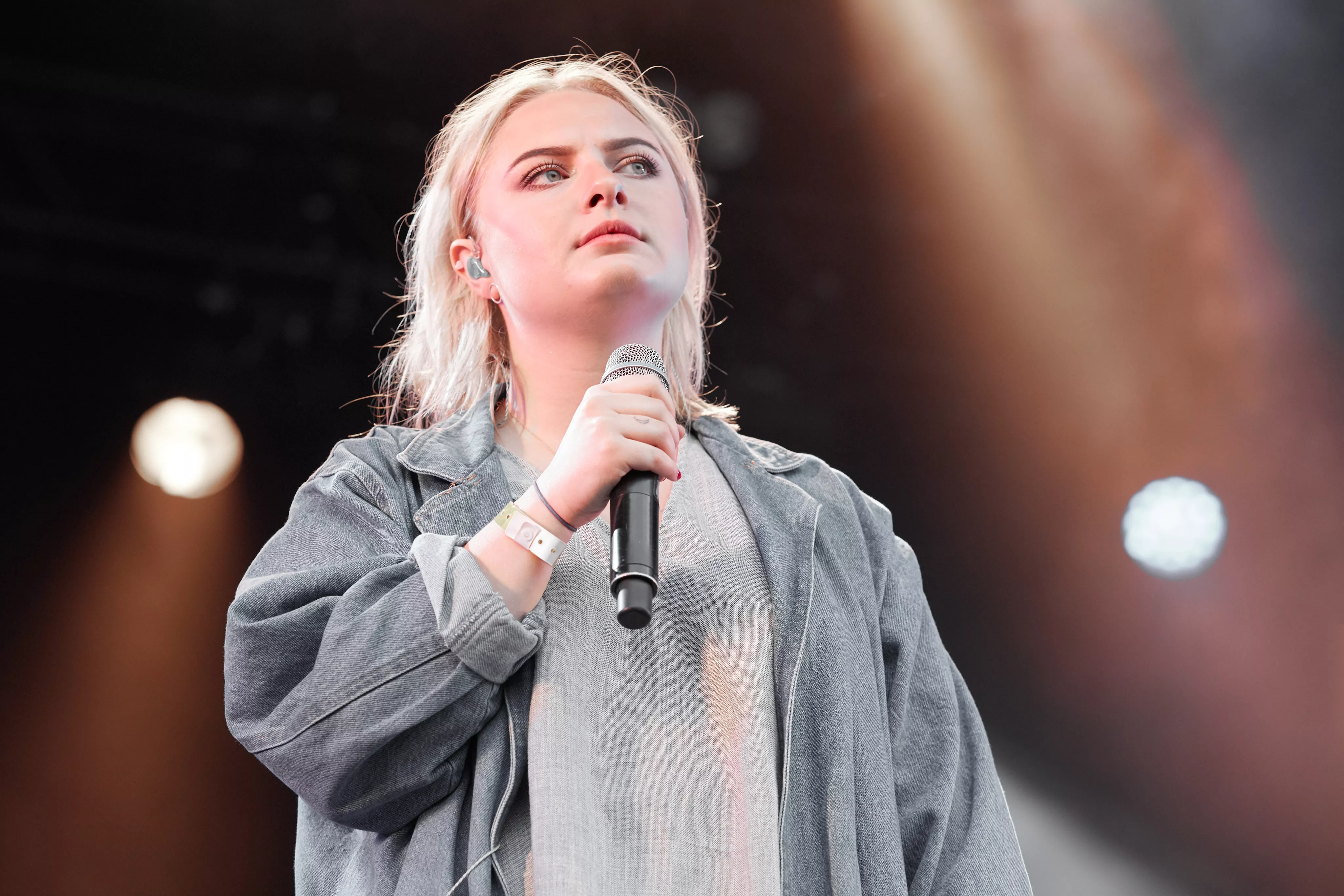 SPELLISTAN V 6 – hör veckans bästa låtar