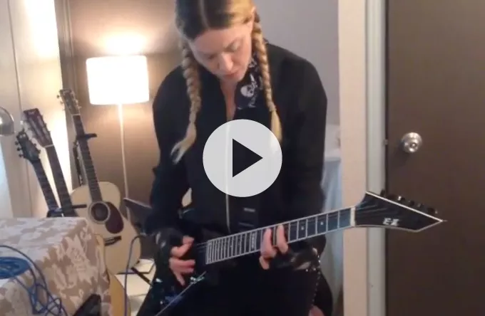 Se Madonna spille Led Zeppelins Whole Lotta Love