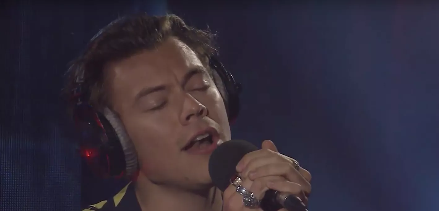 Harry Styles nailer "The Chain"