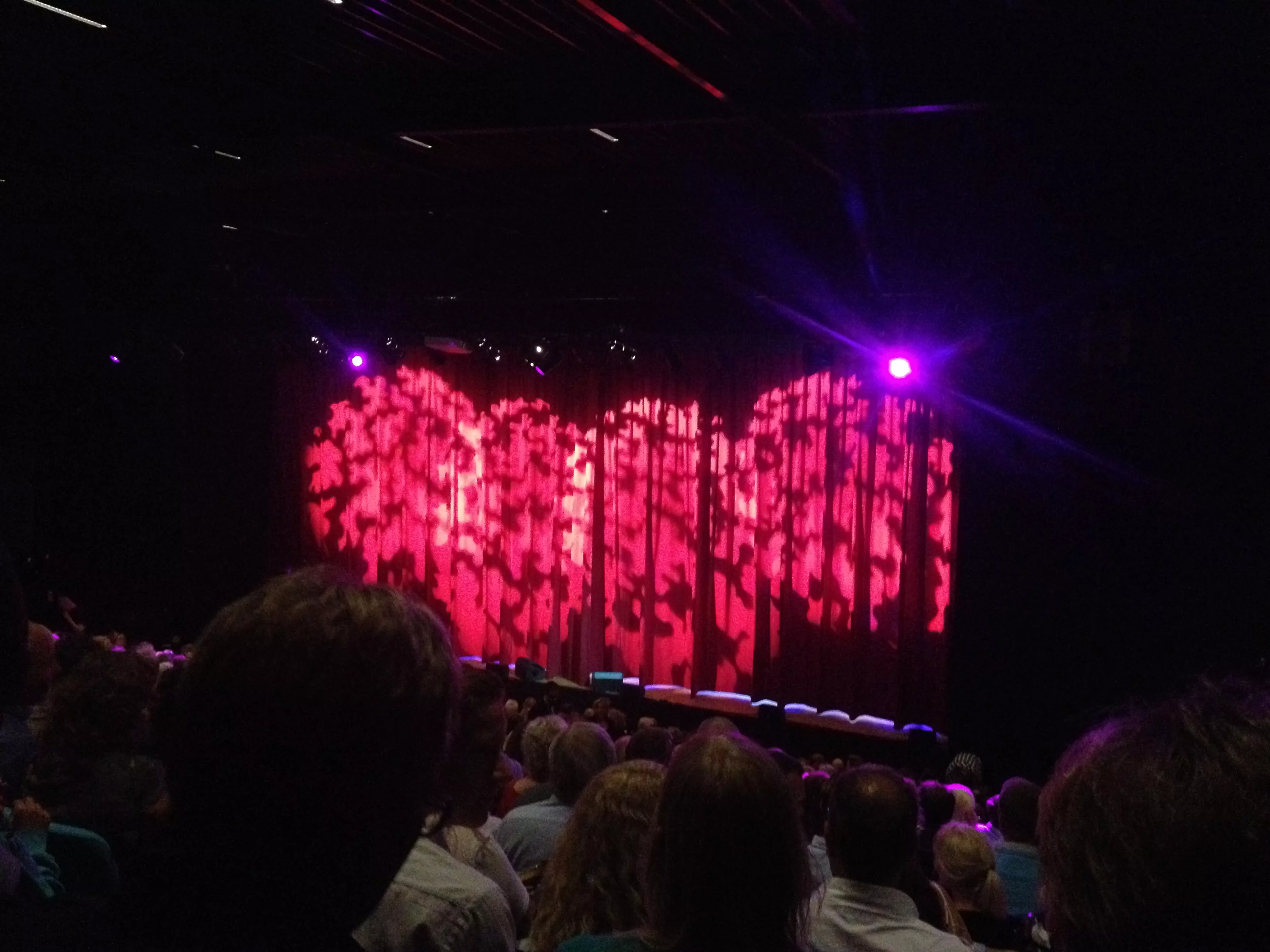 Bremen Teater får nyt fortæppe efter "lærred-gate"