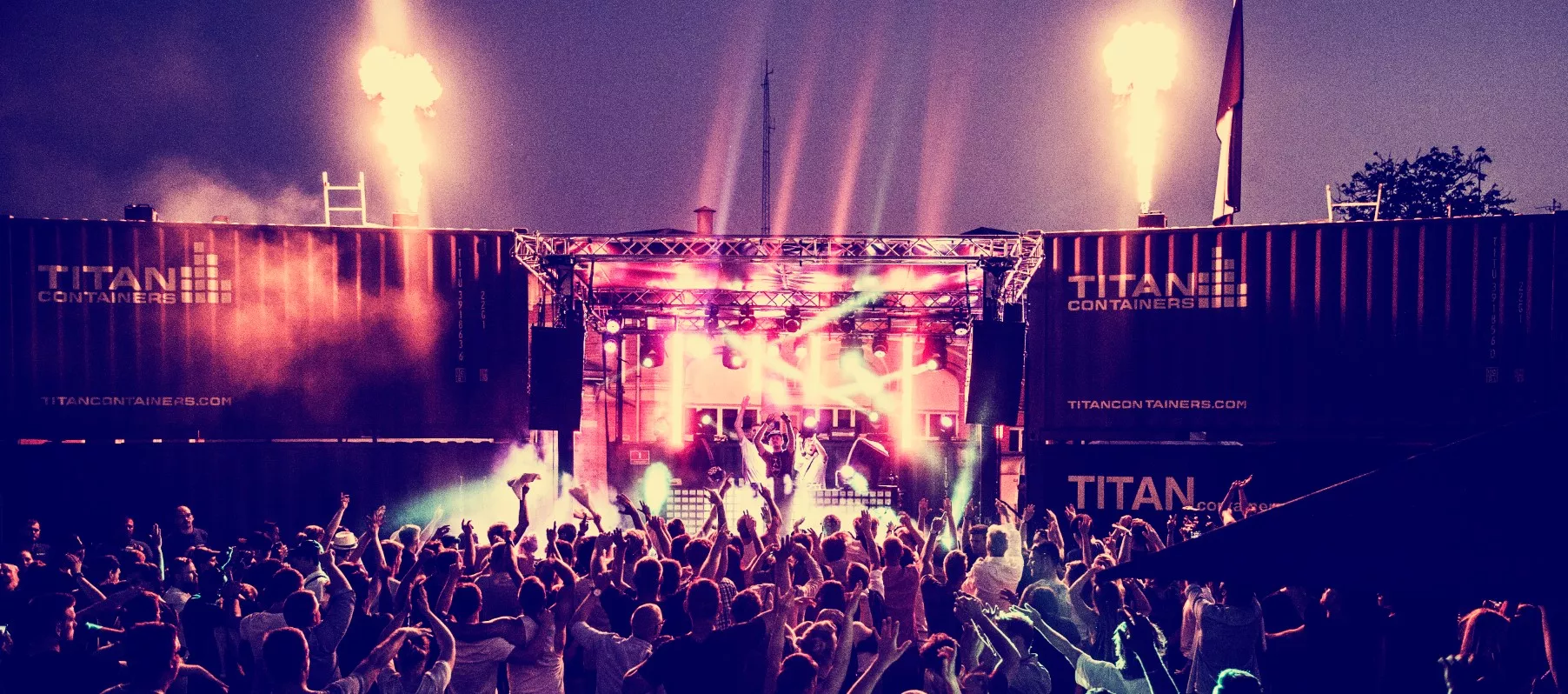Store elektroniske navne på den fynske Warehouse Festival