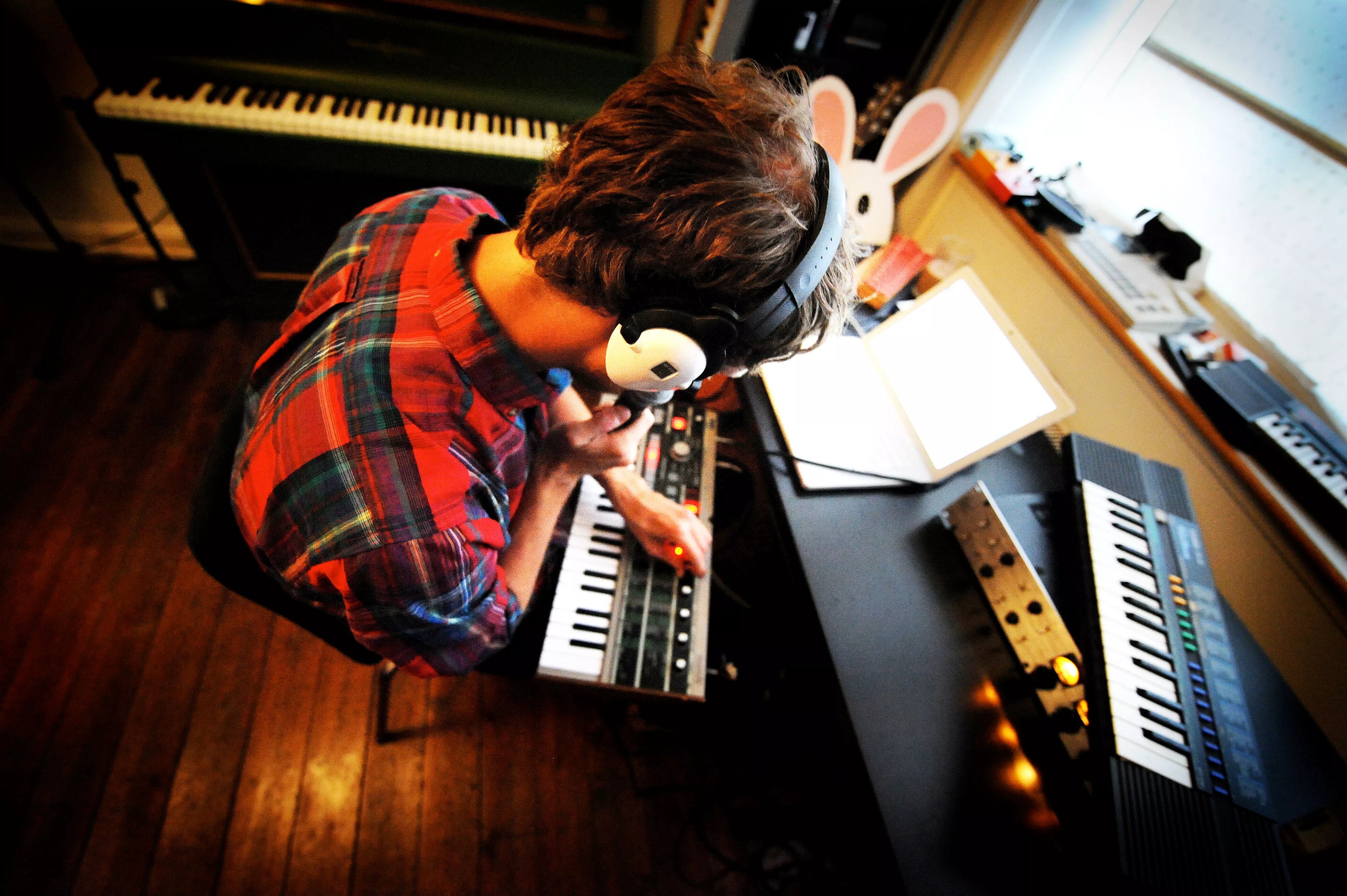 Sleep Party People og I Got You On Tape til Spot