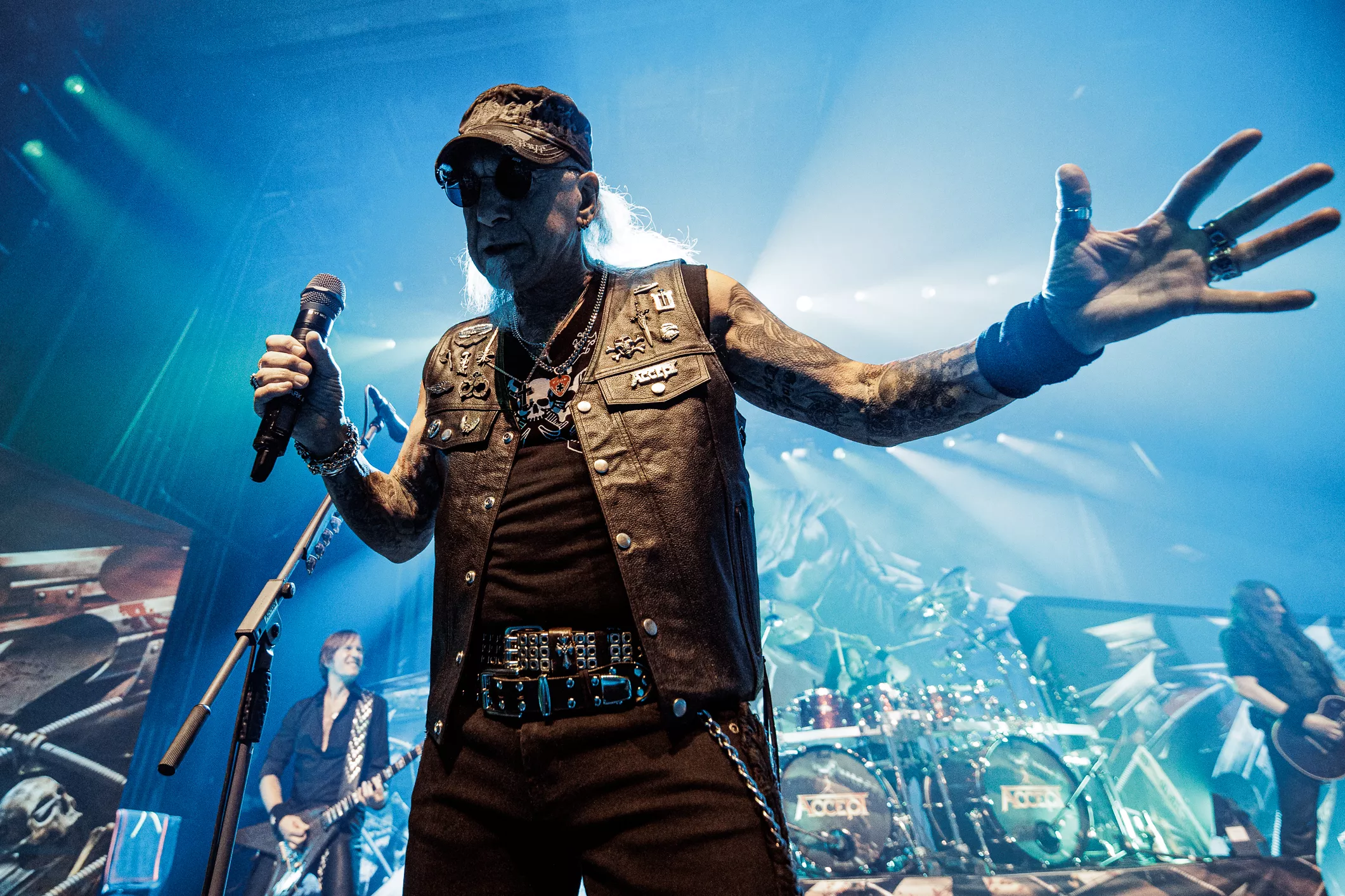 Accept i sjette gear og pedalen i bund