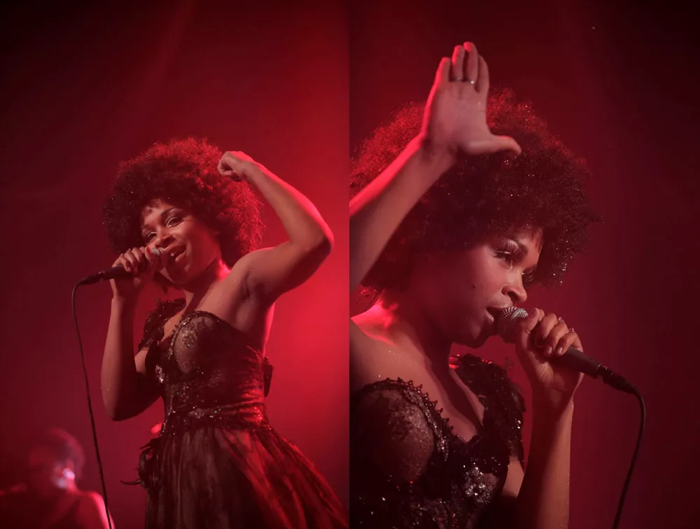 Nabiha synger i Store Vega