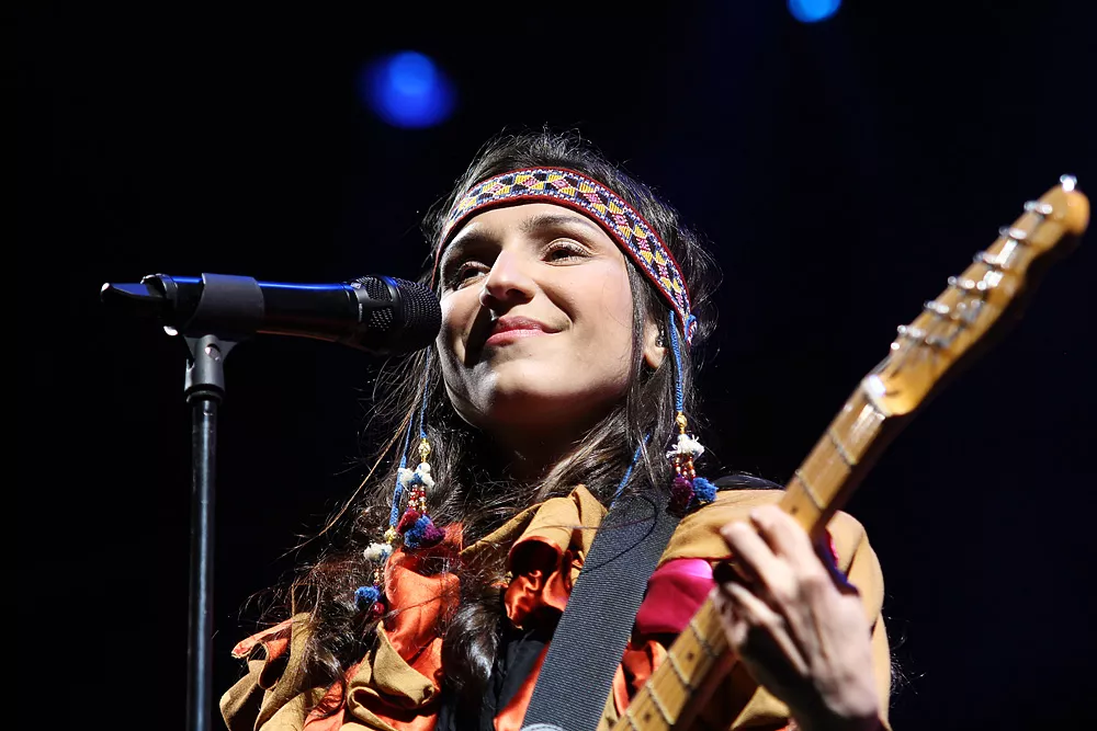 Laleh : Azalea, Way Out West