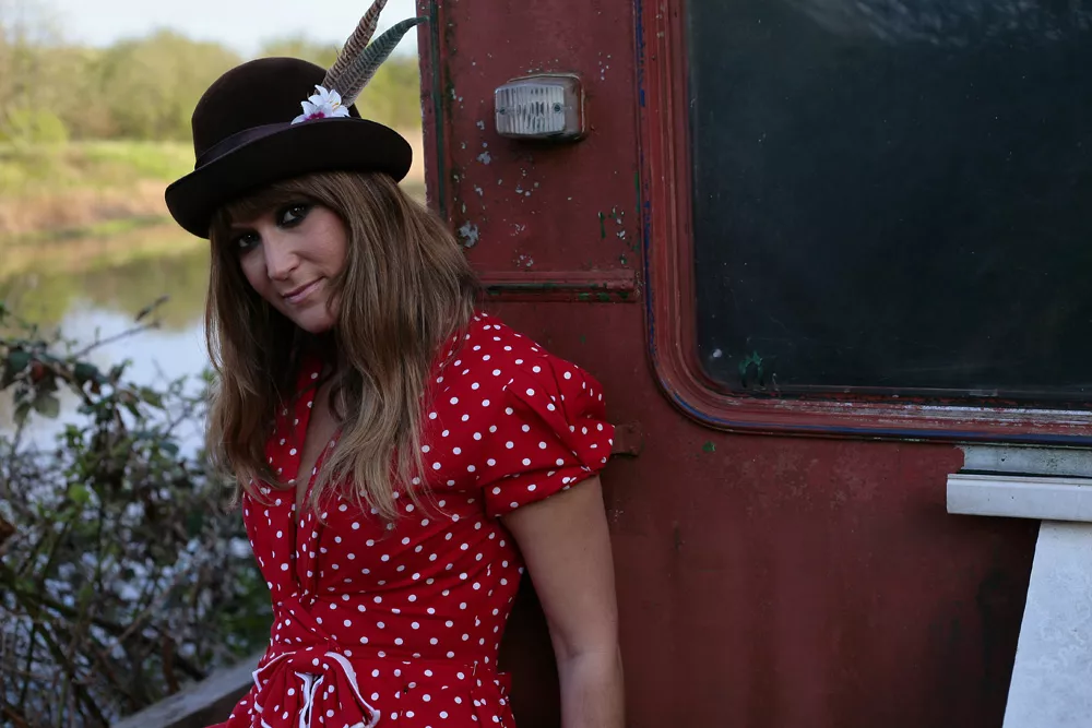 Naja Rosa-plade kommer 16. august