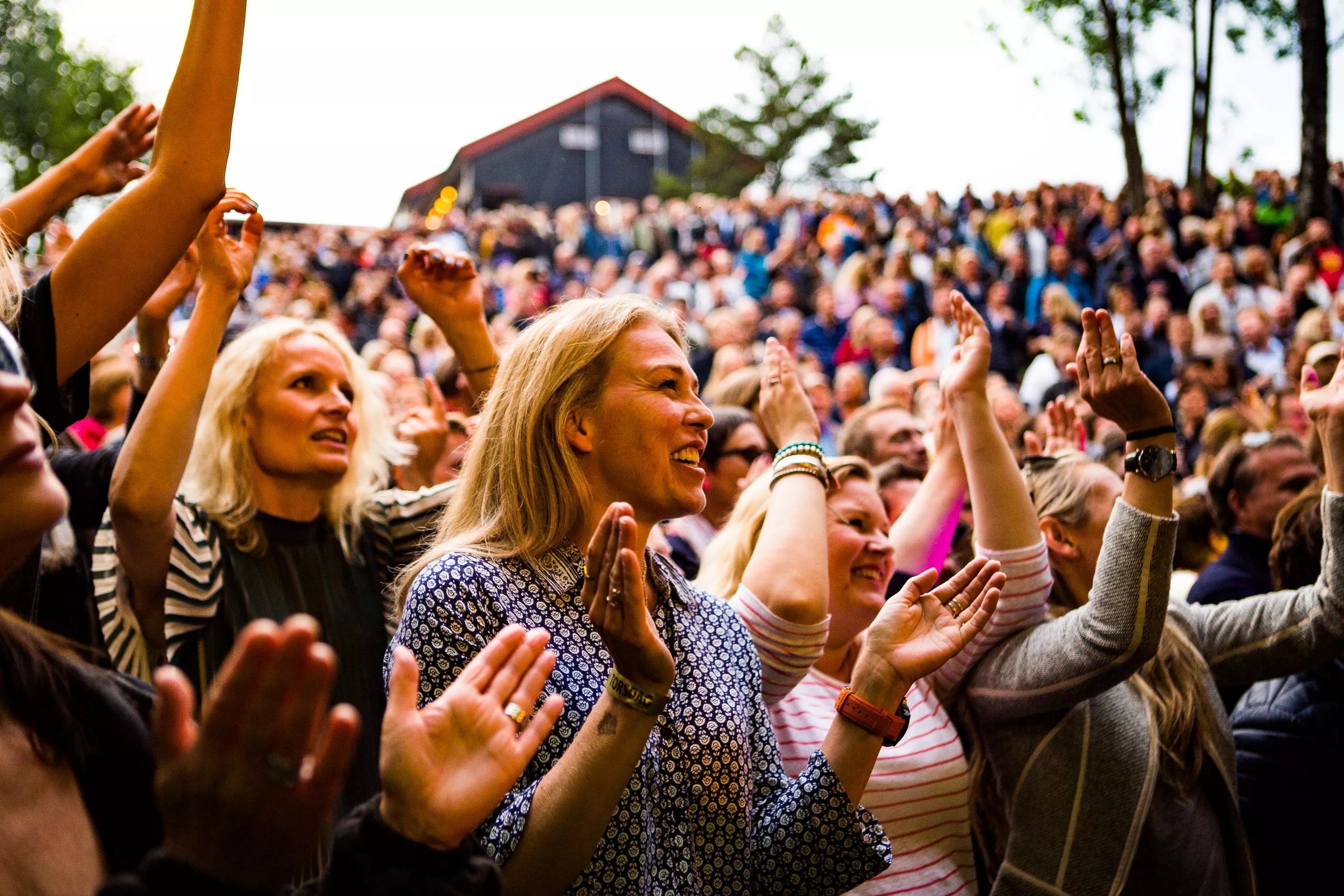 OverOslo, dag 2: Allerede på bussen opp merker man endringen i lineupen