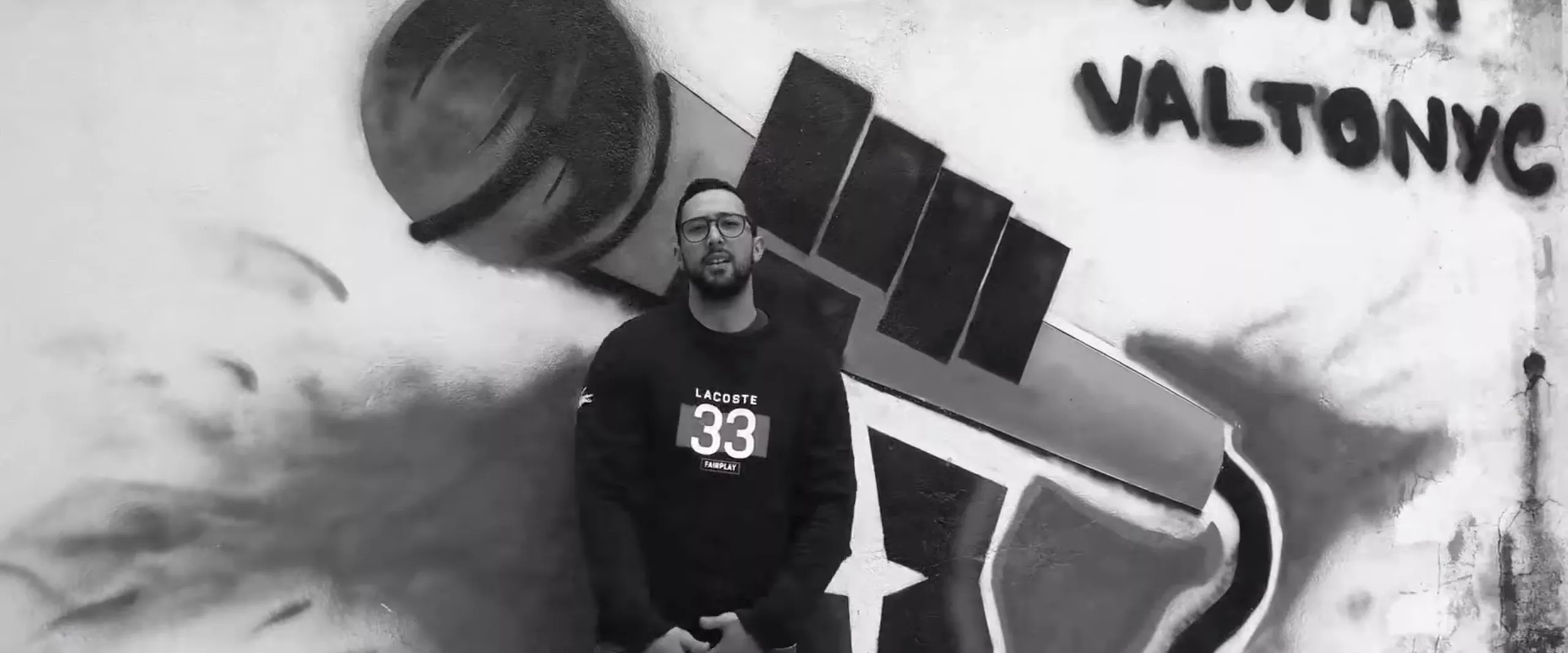 Domstol har utstedt internasjonal arrestordre på rapper