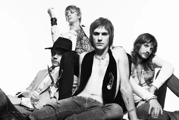 The Blue Van smører hjulene med reklameindtægter