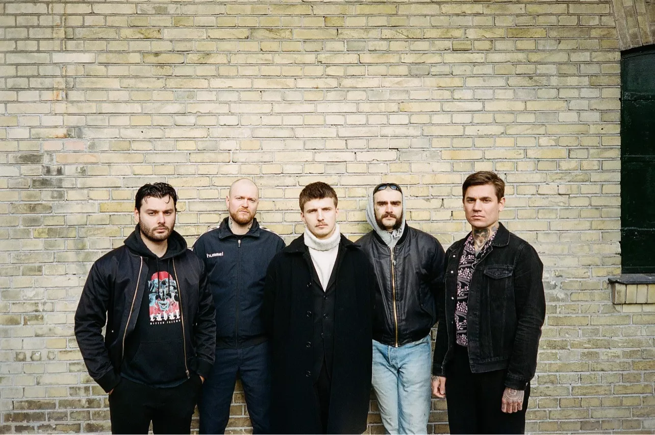 ANMELDELSE: Pragtfuldt, æterisk og voldsomt overgreb på følelsesregisteret