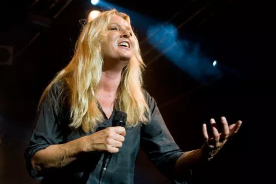 Anne Linnet på vej med "Kalder Længsel"-turné