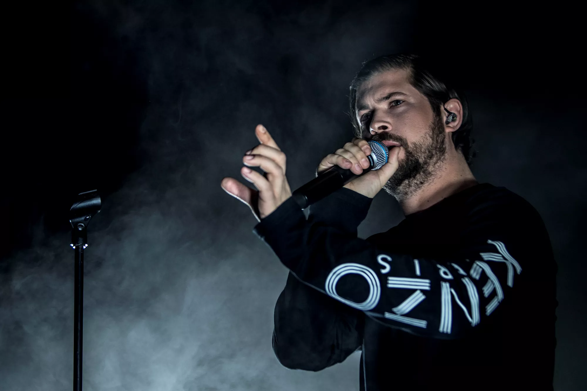 ÅH NEJ, IKKE IGEN: Popstars-Jon sigtet for vold